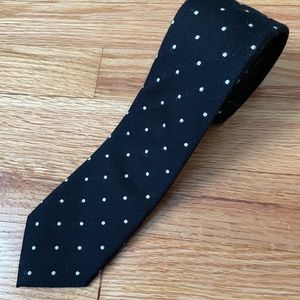 Charles Tyrwhitt polka dot tie